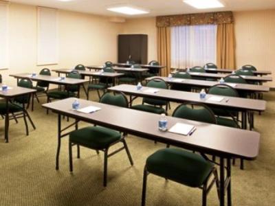 Express Pittsburgh-bridgeville By Ihg 2*